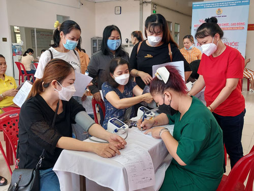 Trao gửi yêu thương