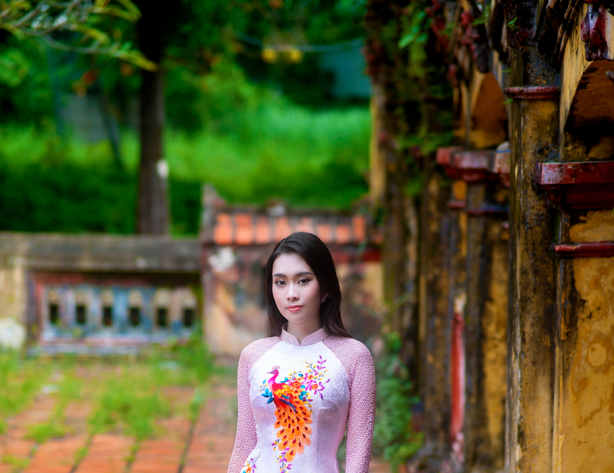 Hoa hậu Ban Mai tuyệt đẹp với "Áo hoa"