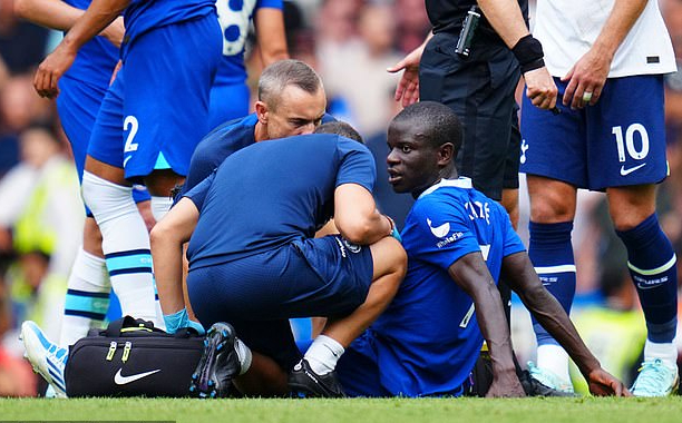 NGolo Kante ch&iacute;nh thức vắng mặt ở World Cup 2022 - Ảnh 1.