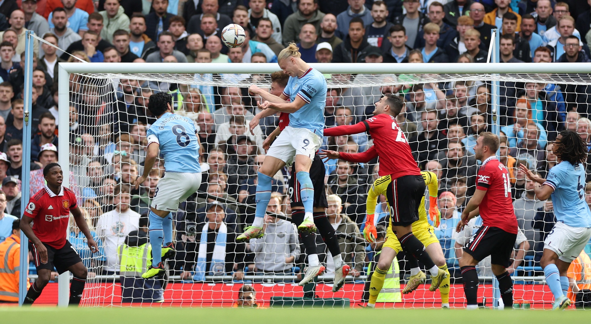 Haaland, Foden c&ugrave;ng lập hat-trick, Man City v&ugrave;i dập Quỷ đỏ - Ảnh 3.