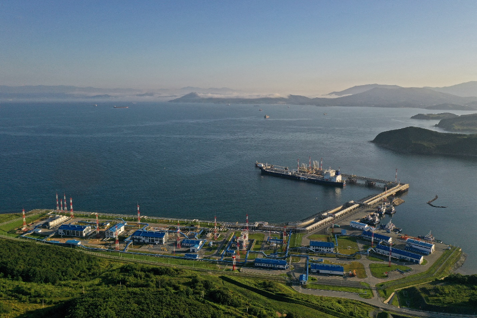 Dự báo “nóng”: Giá dầu “đỏ sàn”, chờ vực dậy sau cuộc họp của OPEC+ - Ảnh 6.