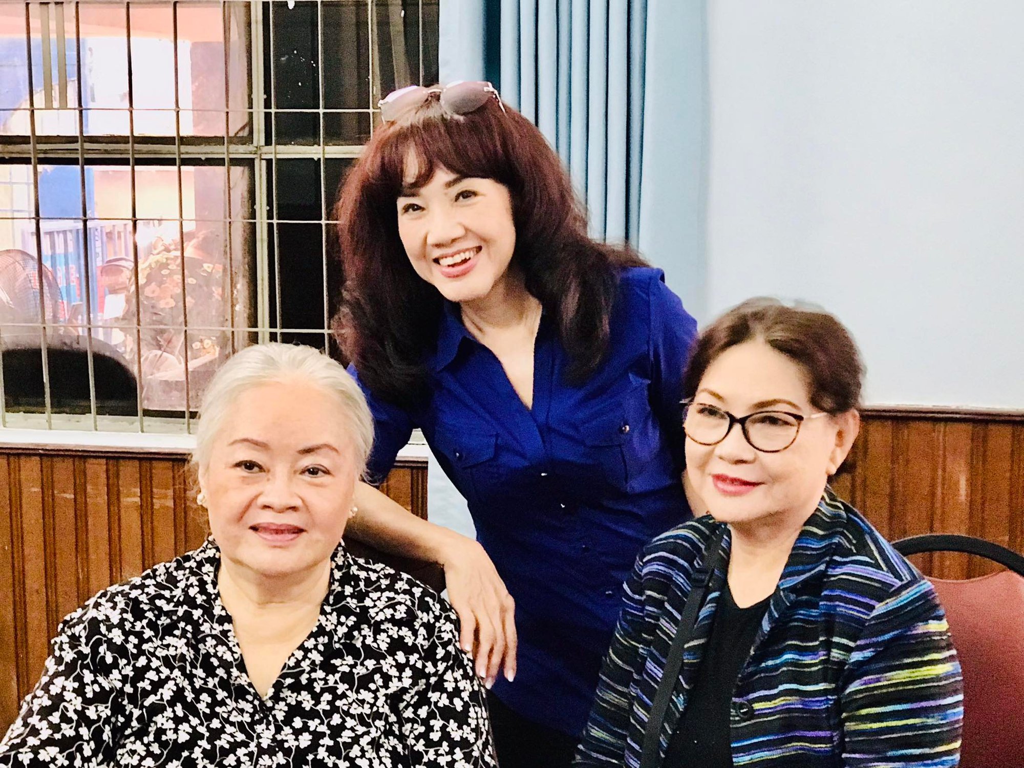 Xúc động NSƯT Phương Hồng Thủy hội ngộ thế hệ nghệ sĩ vàng