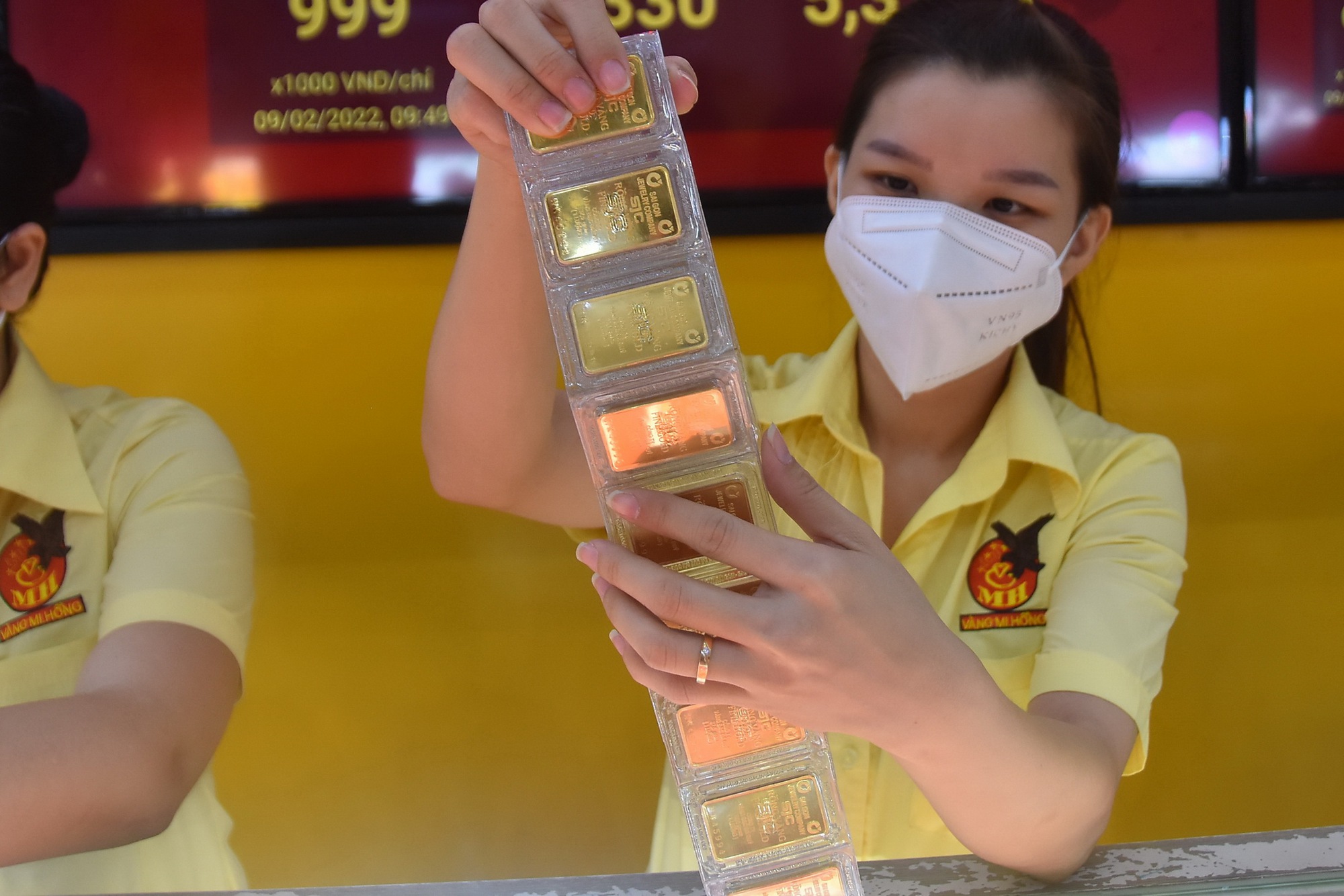Giá vàng hôm nay 20-10: USD ồ ạt tăng giá, vàng lao xuống dốc