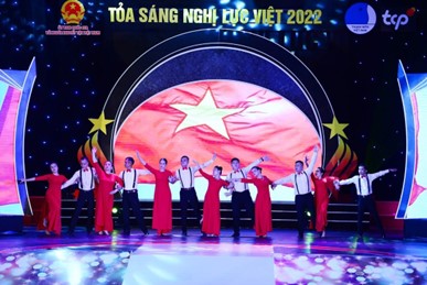 Vượt l&ecirc;n nghịch cảnh, tỏa s&aacute;ng nghị lực Việt - Ảnh 2.