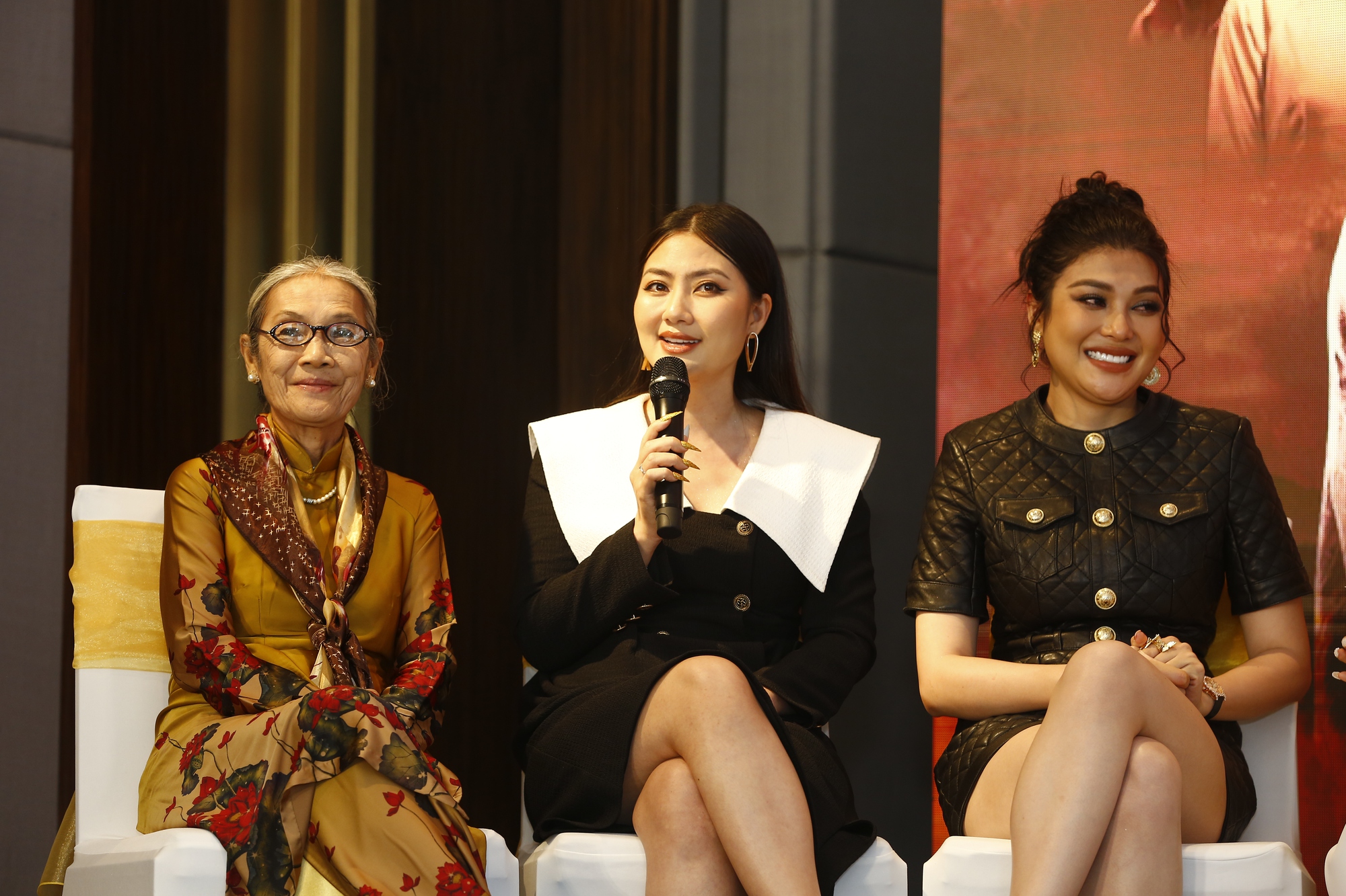 Diễn viên Ngọc Lan: “Làm gái làng chơi có năm bảy đường!”