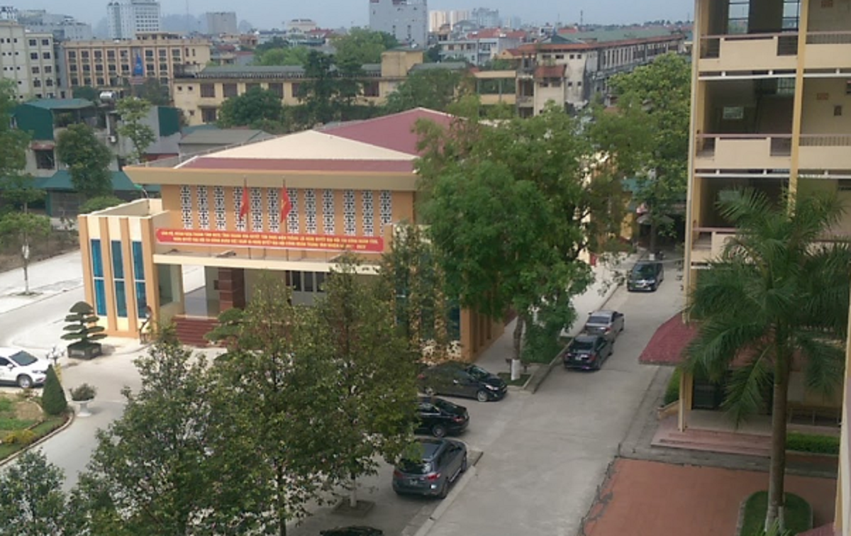 5 c&aacute;n bộ ở Thanh H&oacute;a bị khai trừ Đảng do đ&aacute;nh bạc, l&agrave;m giả t&agrave;i liệu - Ảnh 1.