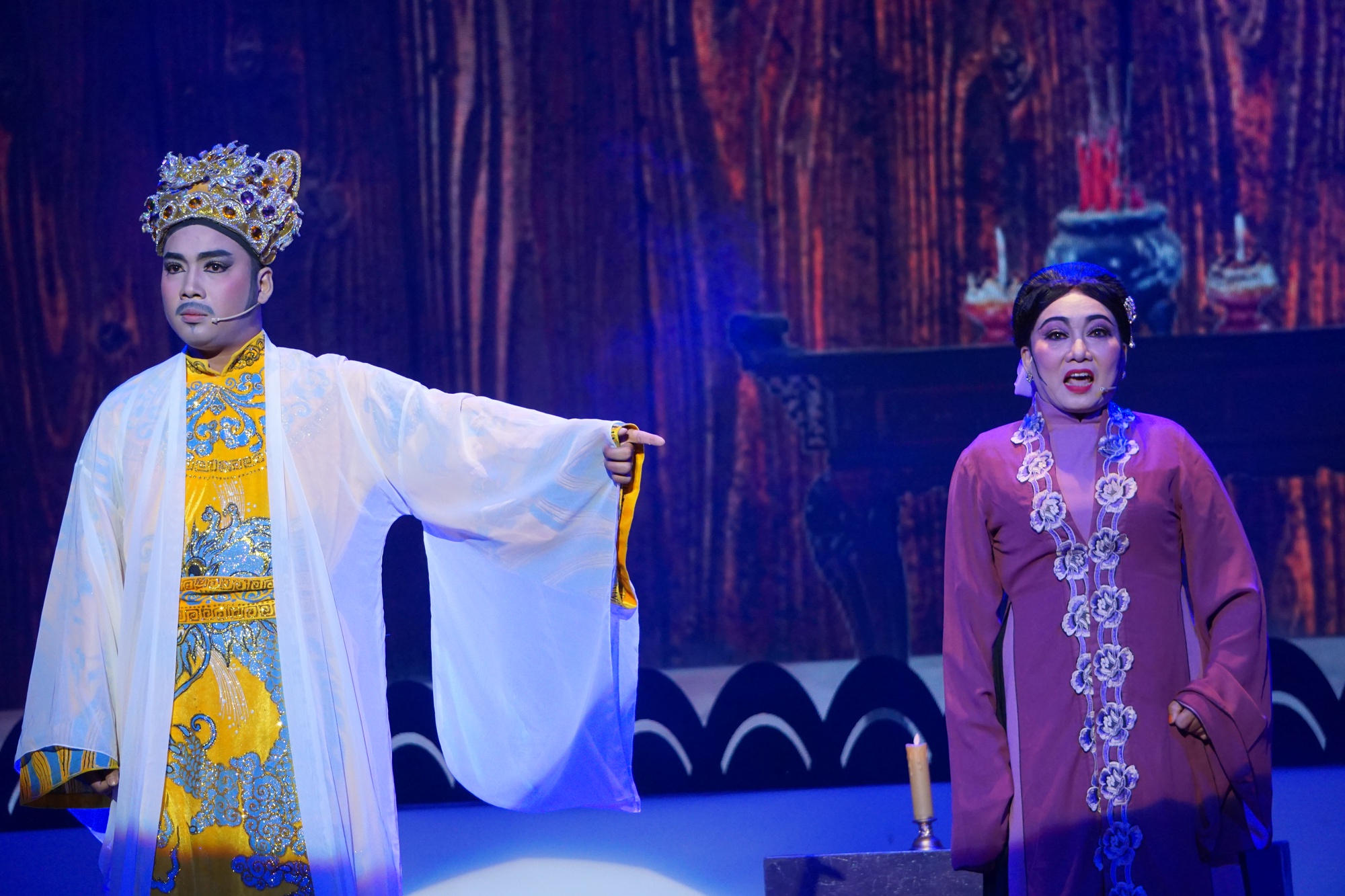 Kim Phụng, Cẩm Ngọc, Bích Trâm gây ấn tượng đêm tranh tài cuộc thi Trần Hữu Trang