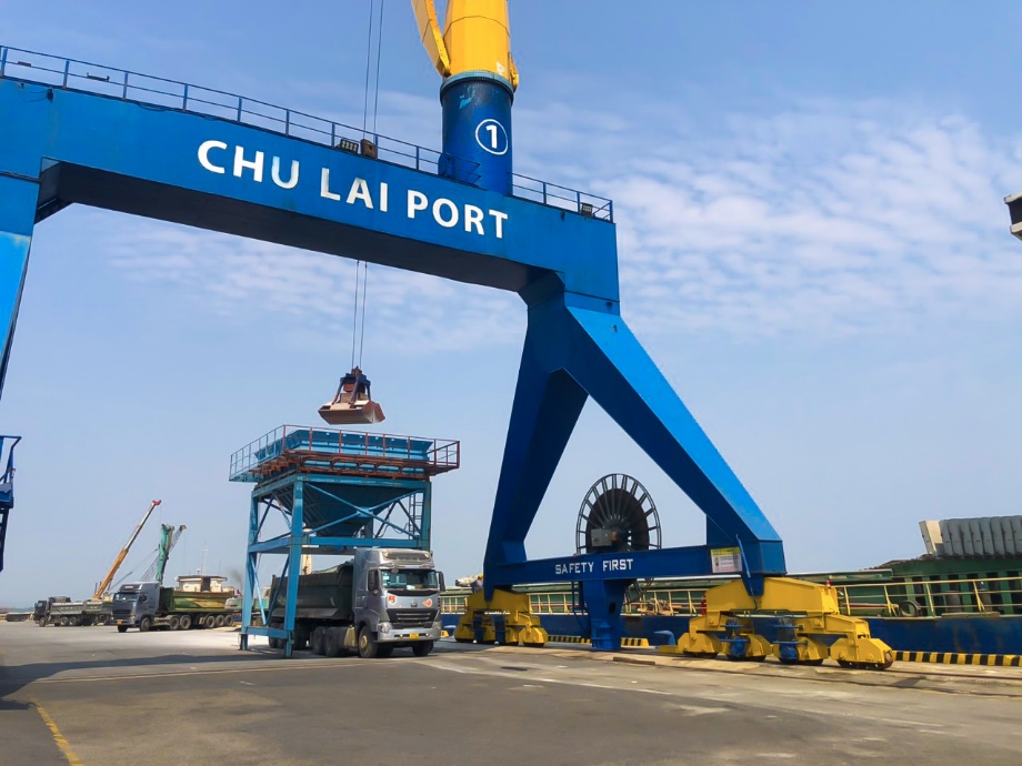 Cảng Chu Lai ph&aacute;t triển dịch vụ xuất nhập khẩu h&agrave;ng rời - Ảnh 3.