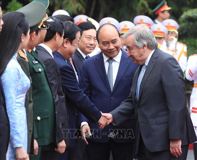 Cận cảnh lễ đ&oacute;n Tổng Thư k&yacute; Li&ecirc;n Hiệp Quốc Ant&oacute;nio Guterres thăm Việt Nam - Ảnh 8.