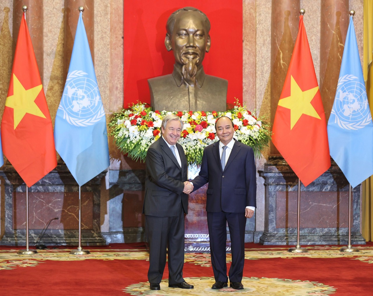 Cận cảnh lễ đ&oacute;n Tổng Thư k&yacute; Li&ecirc;n Hiệp Quốc Ant&oacute;nio Guterres thăm Việt Nam - Ảnh 9.