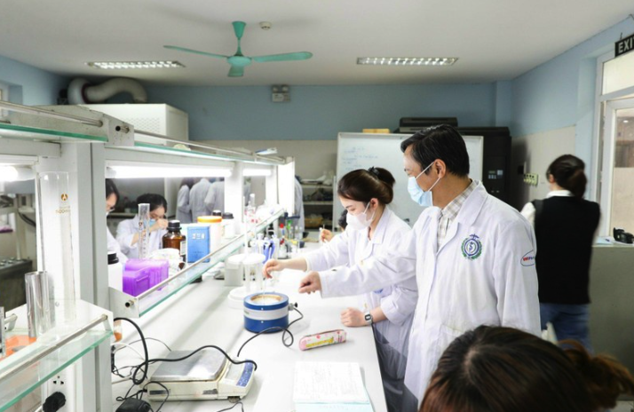 Đại học Quốc gia H&agrave; Nội gi&agrave;nh giải thưởng quốc tế về cải tiến chất lượng - Ảnh 2.