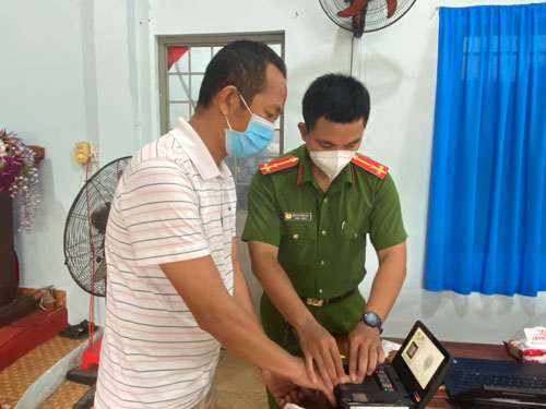 Phải hoàn thành việc cấp CCCD gắn chip