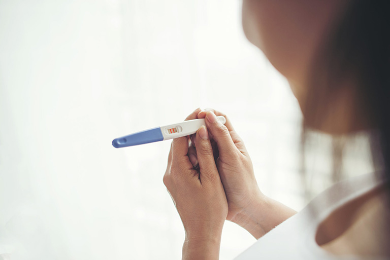 Làm người yêu có bầu nhưng không cưới, có bị xử lý?
