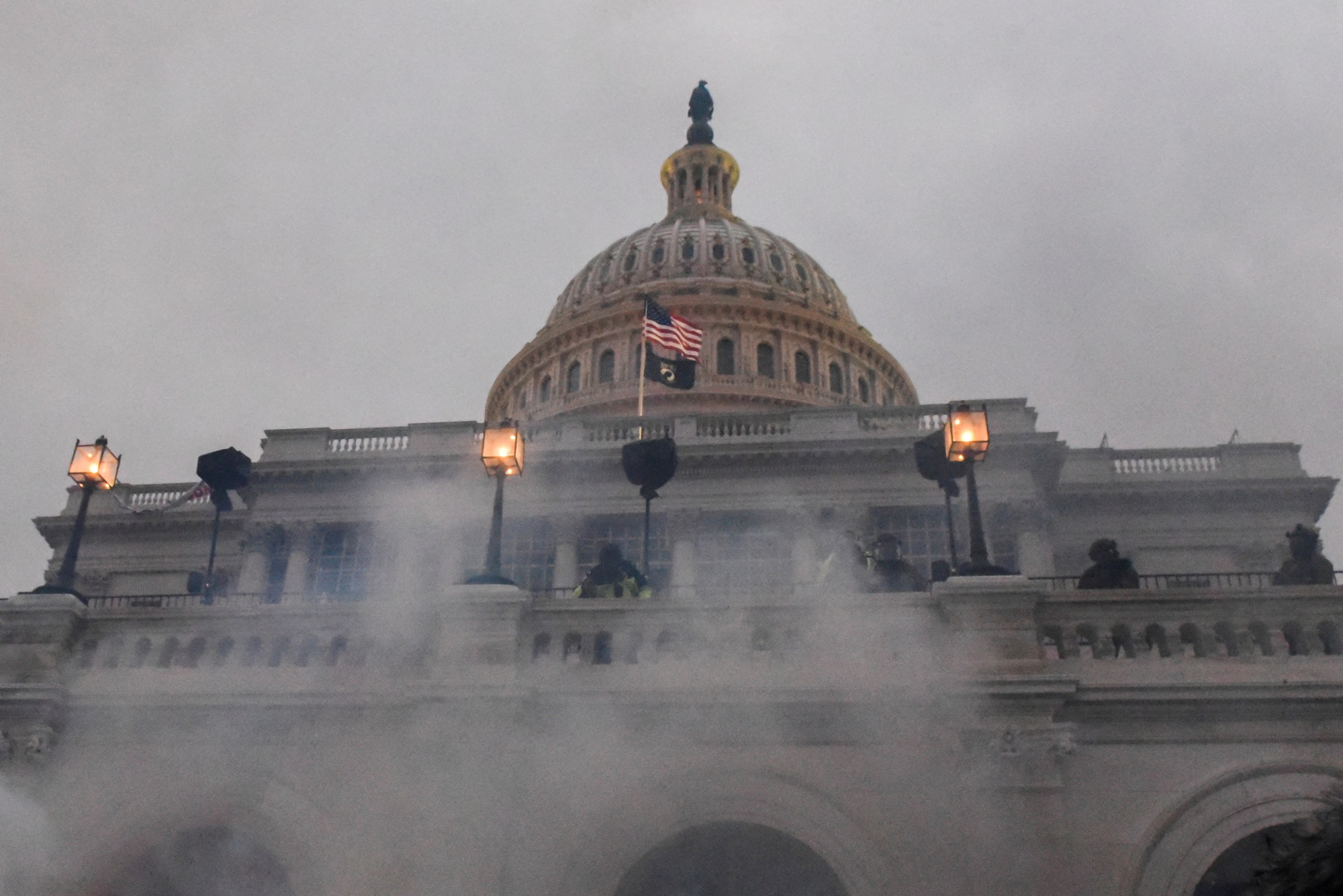 Vụ bạo loạn Điện Capitol 2021: Ông Donald Trump nhận "tối hậu thư"