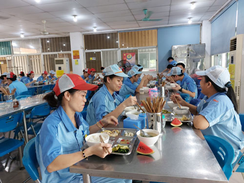 Đối đãi hết lòng với người lao động