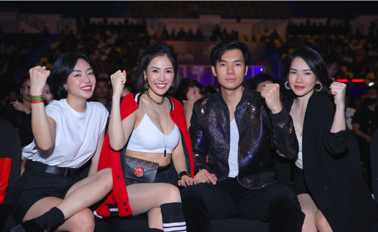 Văn Mai Hương, Phạm Anh Khoa, Nhan Ph&uacute;c Vinh l&agrave;m n&oacute;ng MMA LION Championship 2022  - Ảnh 3.