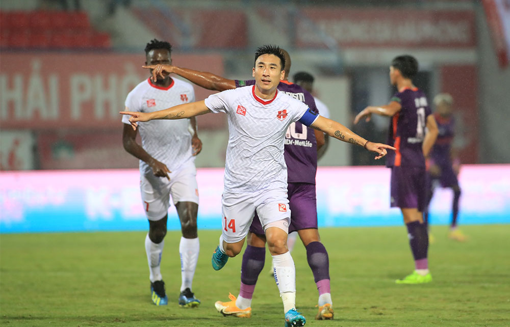 H&agrave; Nội FC đ&aacute;nh mất qu&agrave; cưới tặng chủ tịch Đỗ Vinh Quang - Ảnh 2.