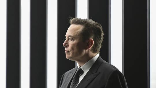 Tỉ phú Elon Musk cam kết chắc nịch, Ukraine thở phào