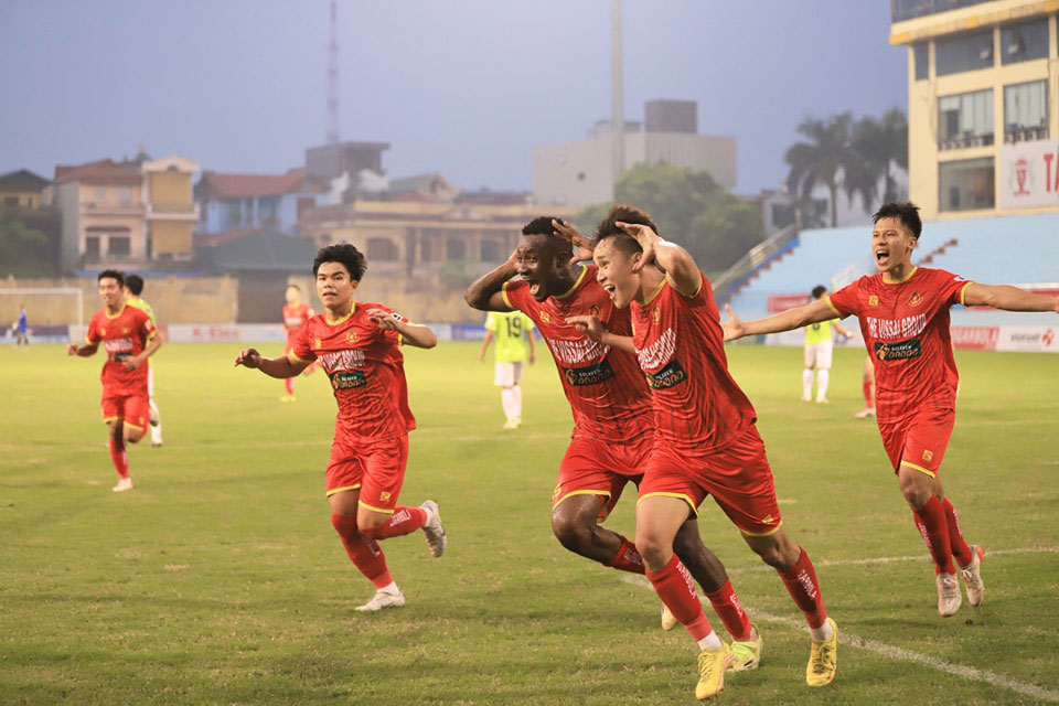 CLB Công an Nhân dân đoạt suất thăng hạng V-League