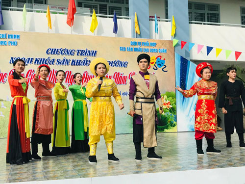 Đưa ca khúc sử Việt vào học đường