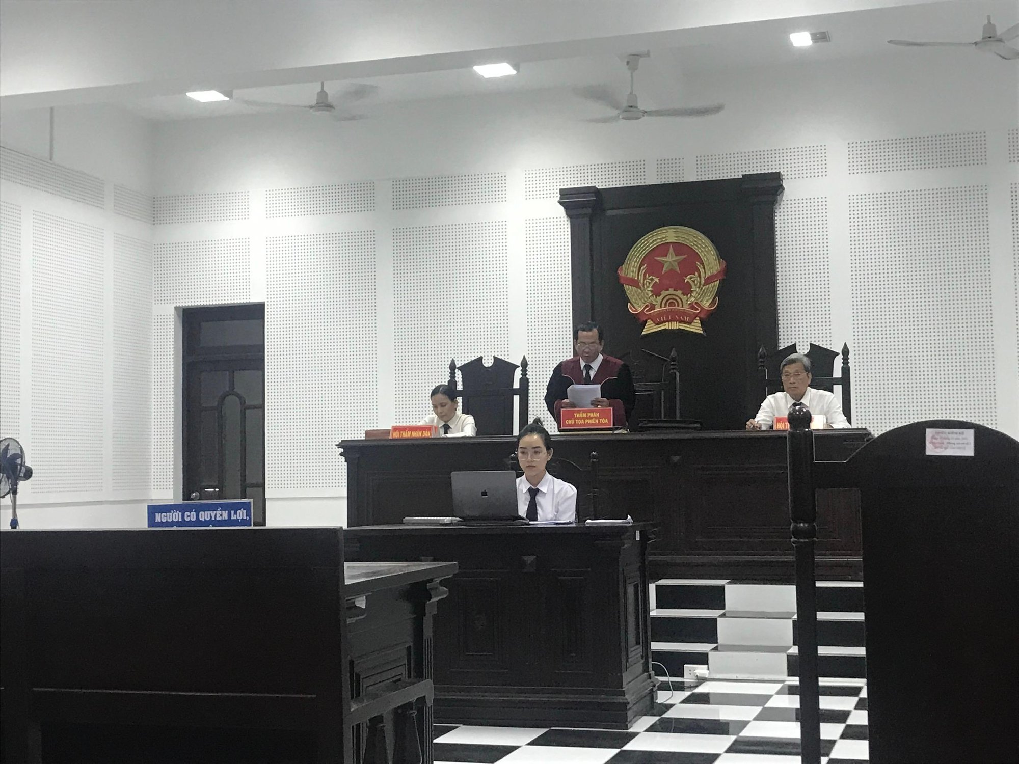 B&aacute;c đơn chủ trang trại nu&ocirc;i c&aacute; k&egrave;o kiện UBND thị x&atilde; x&acirc;m nhập tr&aacute;i ph&eacute;p - Ảnh 1.