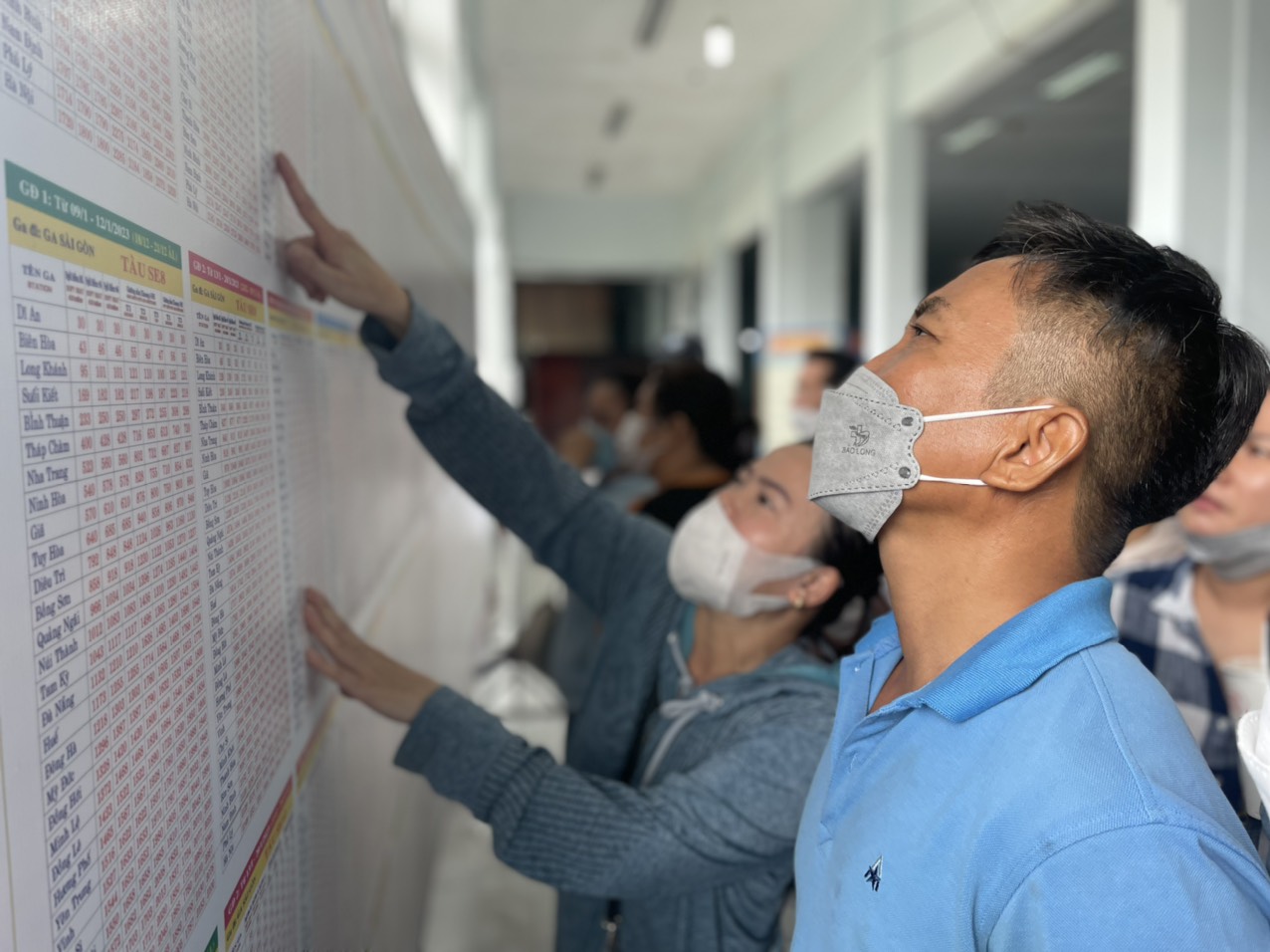 Sau 1 tiếng, 17.400 vé tàu tết Quý Mão đặt thành công - Ảnh 1.
