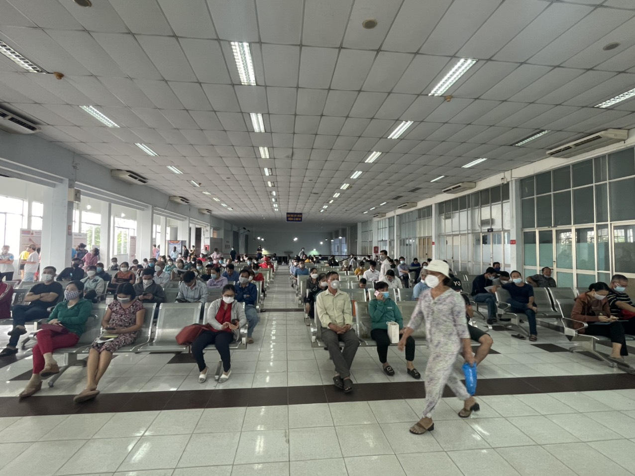 Sau 1 tiếng, 17.400 vé tàu tết Quý Mão đặt thành công - Ảnh 2.