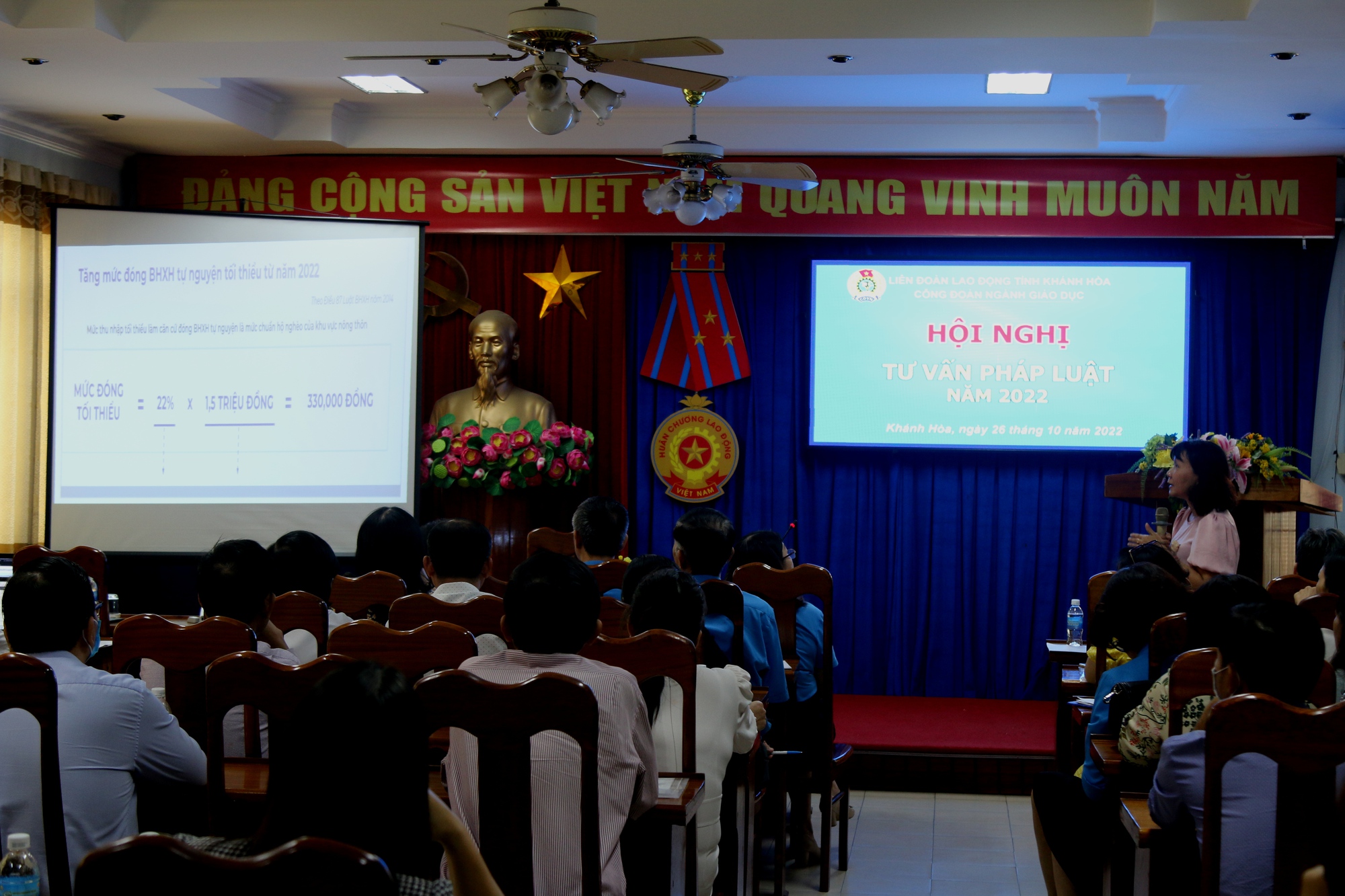 Khánh Hòa: Tư vấn pháp luật cho người lao động ngành giáo dục - Ảnh 1.