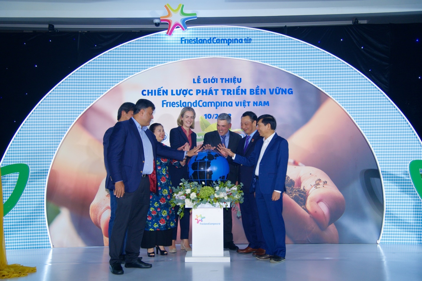 Bốn trọng tâm trong chiến lược phát triển bền vững của FrieslandCampina Việt Nam - Ảnh 1.