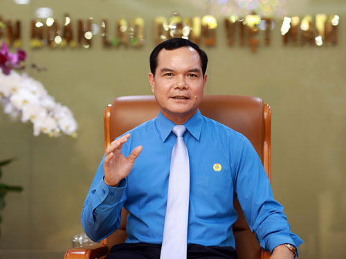 PH&Aacute;T TRIỂN ĐẢNG TRONG DOANH NGHIỆP NGO&Agrave;I NH&Agrave; NƯỚC (*): Củng cố nền tảng ch&iacute;nh trị - x&atilde; hội trong c&ocirc;ng nh&acirc;n - Ảnh 1.