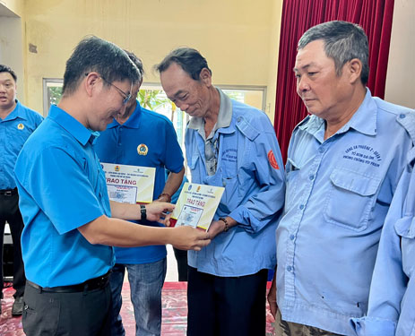 TP HCM: Quận 6 ra mắt Nghiệp đoàn Sửa xe máy