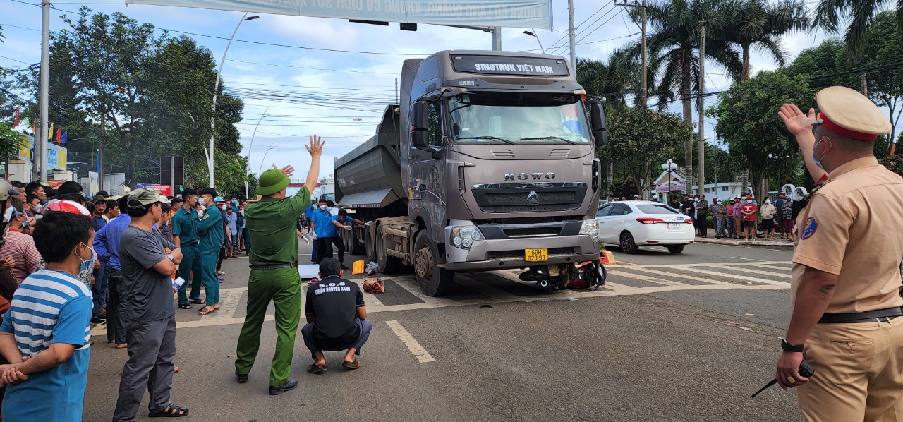 Bà Rịa- Vũng Tàu: 2 ông cháu tử vong thương tâm dưới bánh xe đầu kéo - Ảnh 1.