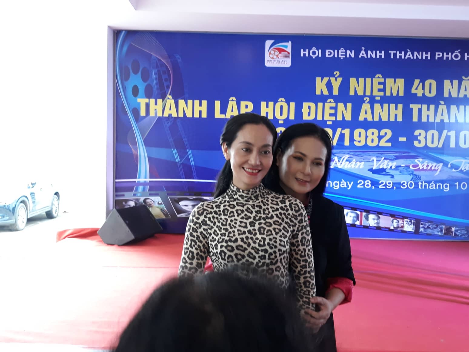 NSƯT Hạnh Th&uacute;y, Mai Thu Huyền&hellip; duy&ecirc;n d&aacute;ng tại sự kiện điện ảnh - Ảnh 7.