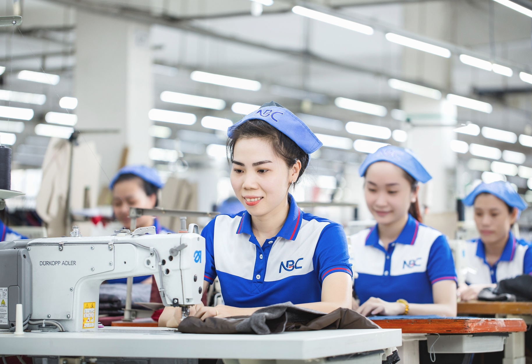Thị trường lao động phục hồi mạnh mẽ
