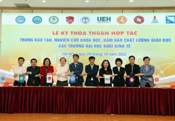 10 trường đại học khối kinh tế thỏa thuận trao đổi sinh vi&ecirc;n - Ảnh 1.