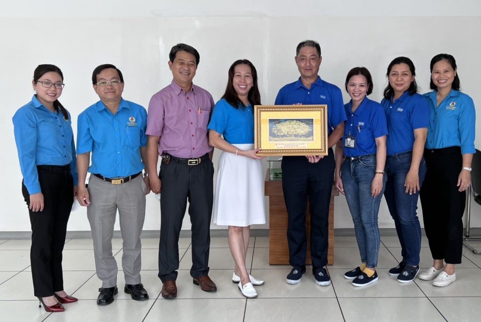 Tuyên dương 15 chủ doanh nghiệp chăm lo tốt cho công nhân