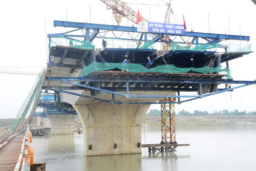 Có tiền mà không tiêu được!