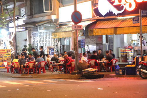 Biến nơi công cộng thành lãnh địa riêng - Ảnh 3.