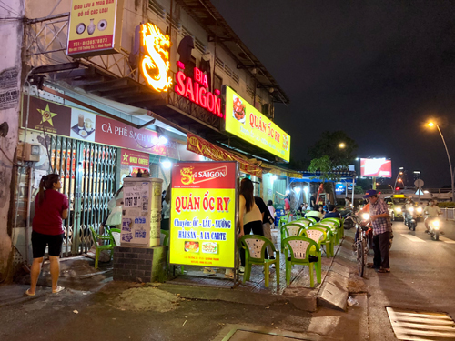 Biến nơi công cộng thành lãnh địa riêng - Ảnh 6.
