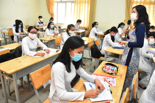 X&uacute;c phạm danh dự nh&agrave; gi&aacute;o bị phạt 5-10 triệu đồng - Ảnh 1.