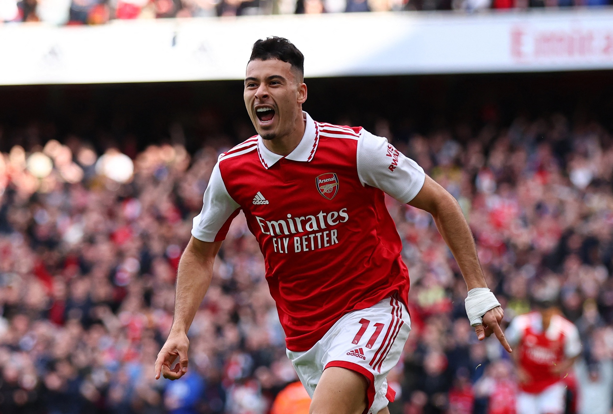 Đại thắng "5 sao" Nottingham Forest, Arsenal trở lại đỉnh bảng Ngoại hạng