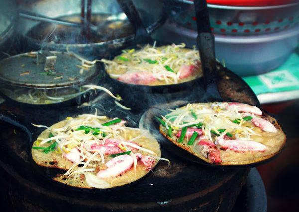 Bánh xèo - Món ngon dân dã của ba miền - Ảnh 2.