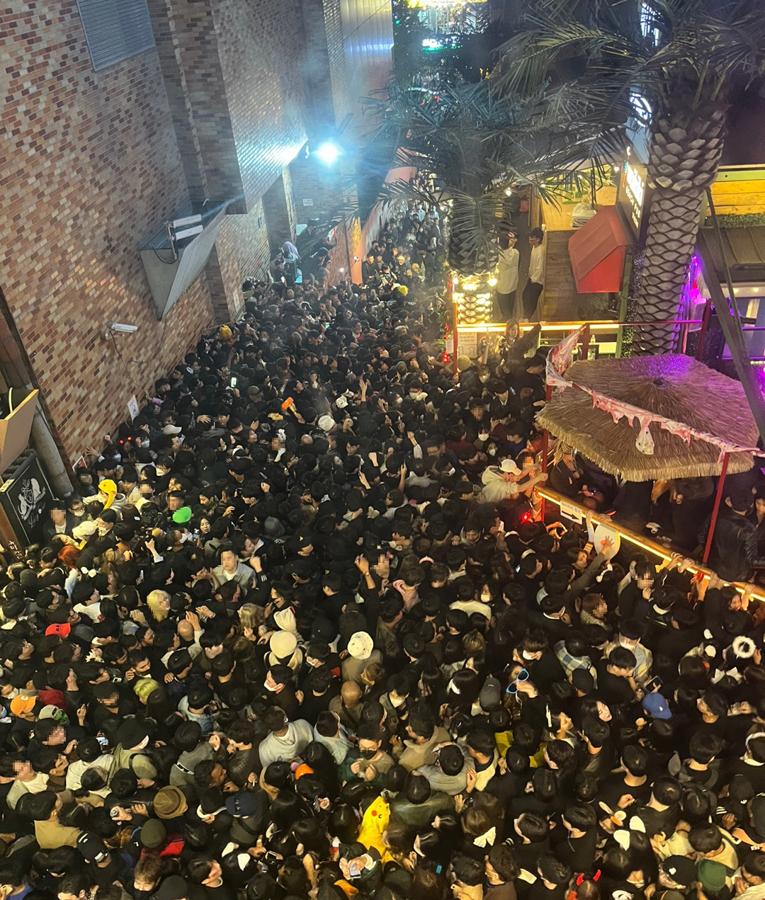 B&agrave;i học đau thương từ Itaewon - Ảnh 2.