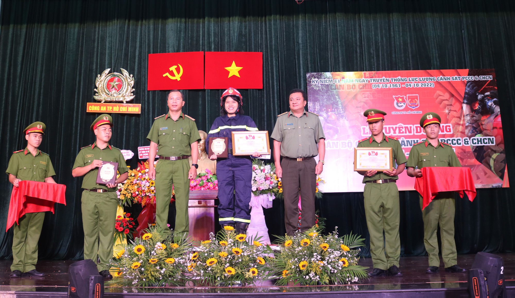 Tuy&ecirc;n dương 61 gương chống giặc lửa Trẻ - Giỏi &ndash; Ti&ecirc;u biểu - Ảnh 1.