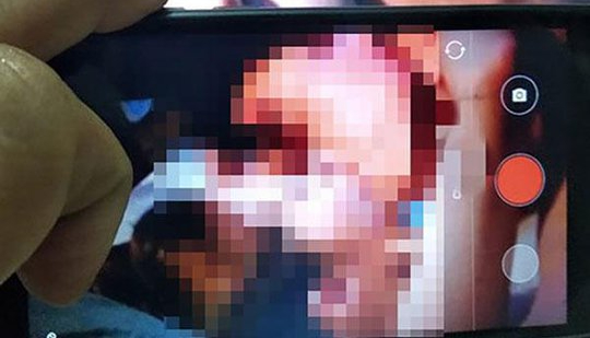C&ocirc; g&aacute;i c&ugrave;ng t&igrave;nh mới tống tiền t&igrave;nh cũ bằng clip n&oacute;ng - Ảnh 1.