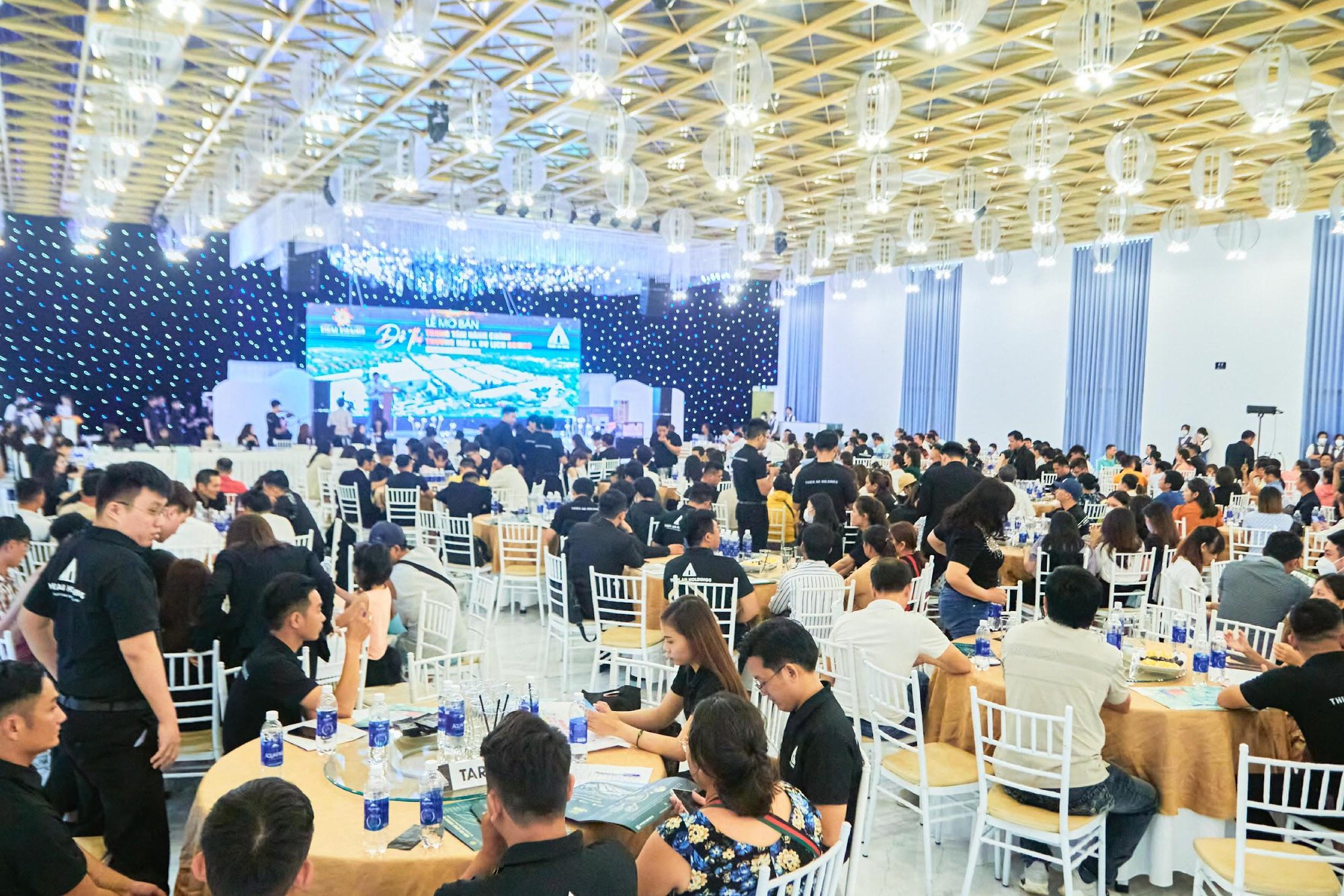 Lễ mở bán Đô thị trung tâm hành chính -du lịch Thái Thành - Bom Bo - Ảnh 1.
