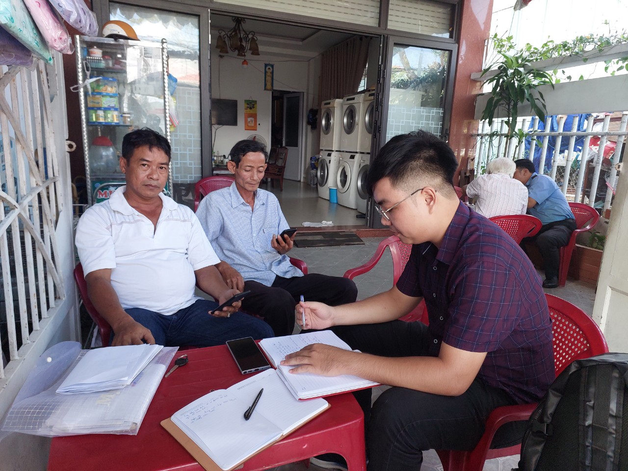T&agrave;i xế xe bu&yacute;t trợ gi&aacute;: Lương chưa được 3 triệu đồng, vẫn bị nợ 5 th&aacute;ng chưa trả - Ảnh 2.