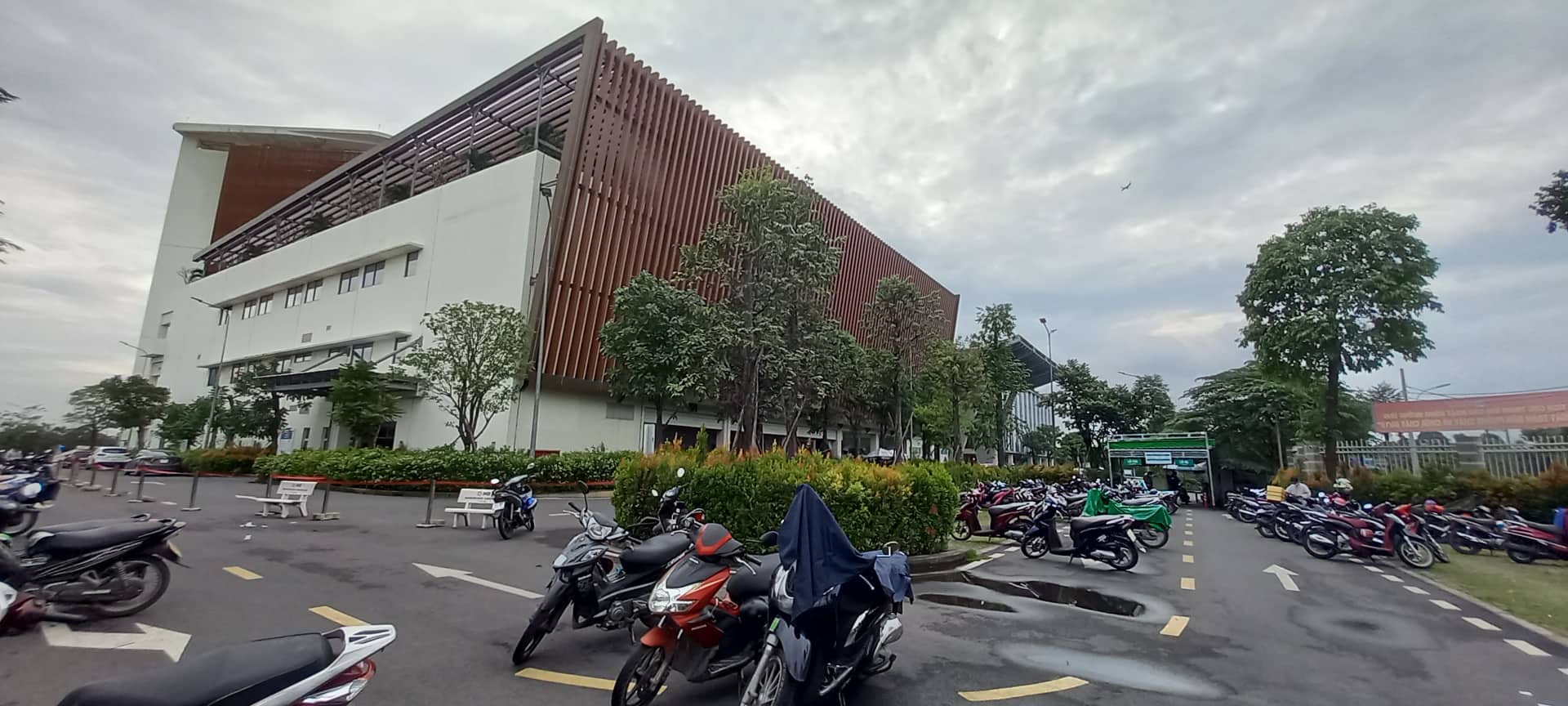 Nhiều "tâm tư" ở bệnh viện điều trị ung thư lớn nhất TP HCM