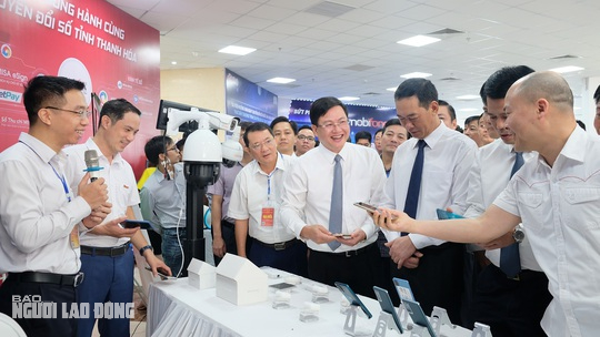 Chuỗi sự kiện hưởng ứng Ng&agrave;y Chuyển đổi số quốc gia tại Thanh H&oacute;a - Ảnh 7.