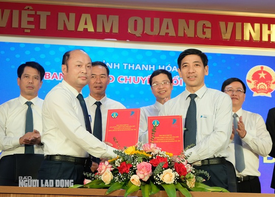 Chuỗi sự kiện hưởng ứng Ng&agrave;y Chuyển đổi số quốc gia tại Thanh H&oacute;a - Ảnh 8.